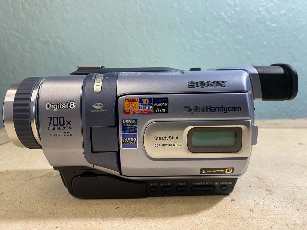 Sony Digital8 Handycam DCR-TRV340 Camcorder